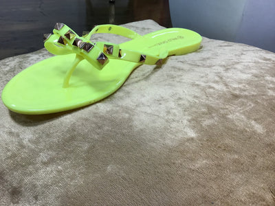 V Sandal